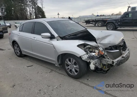 2011 Honda Accord Se z USA, uszkodzony, nr VIN 1HGCP2F6XBA149904